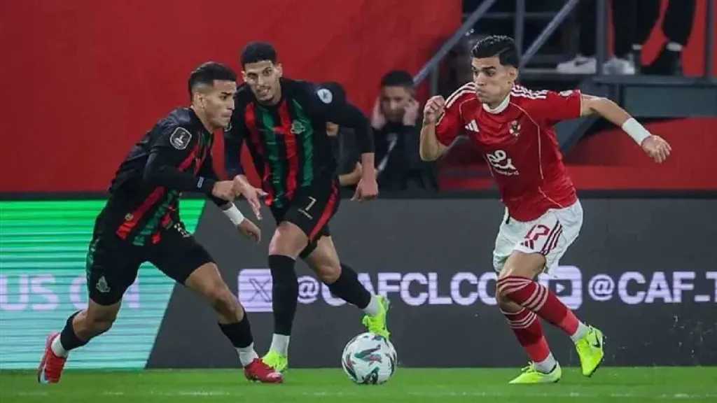 التعادل السلبي يحسم الشوط الأول من مواجهة الأهلي والجيش الملكي