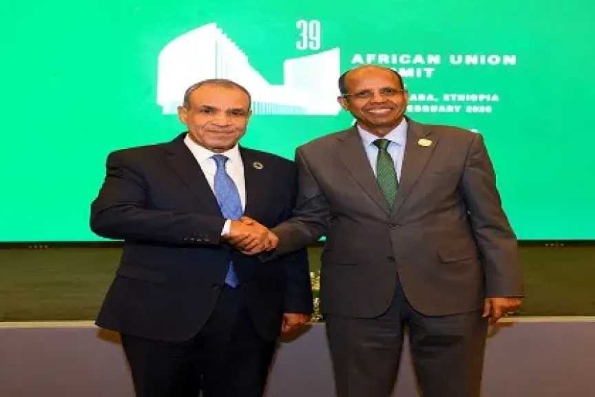 وزير الخارجية يلتقي رئيس مفوضية الاتحاد الأفريقي على هامش قمة الاتحاد الأفريقي