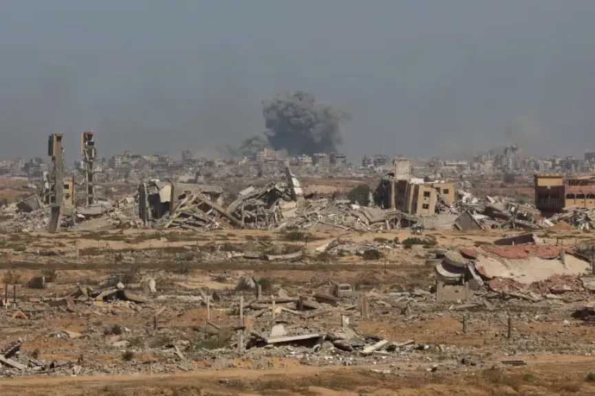 قصف إسرائيلي مكثف يستهدف المناطق الصفراء بقطاع غزة