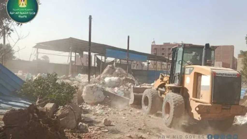 استجابة لشكاوى المواطنين.. البيئة تتصدي لحرق المخلفات العشوائي بالجيزة