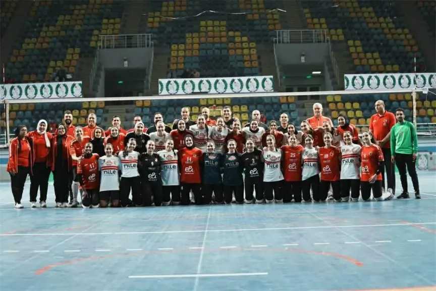 سيدات الأهلي يتوجن بكأس السوبر المصري للكرة الطائرة بعد الفوز على الزمالك