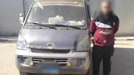 ضبط سائق ميكروباص بعد مشادة مع ركاب بالتجمع... ضبط سائق ميكروباص بعد مشادة مع ركاب بالتجمع الخامس