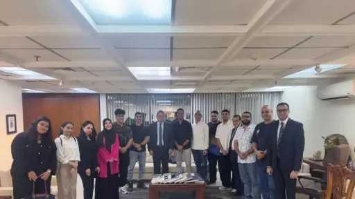 السفير المصري بالفلبين يستقبل وفدا من الطلاب الدارسين بالجامعات الفلبينية