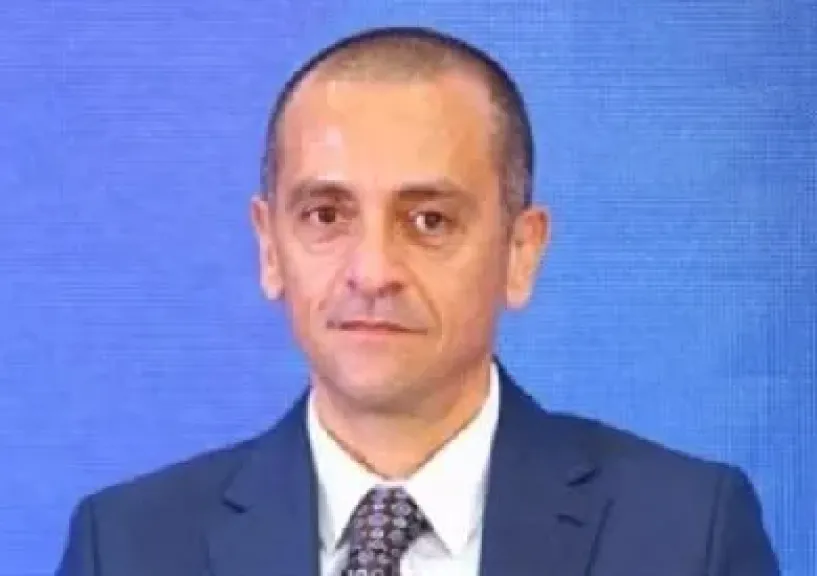 محافظ أسوان