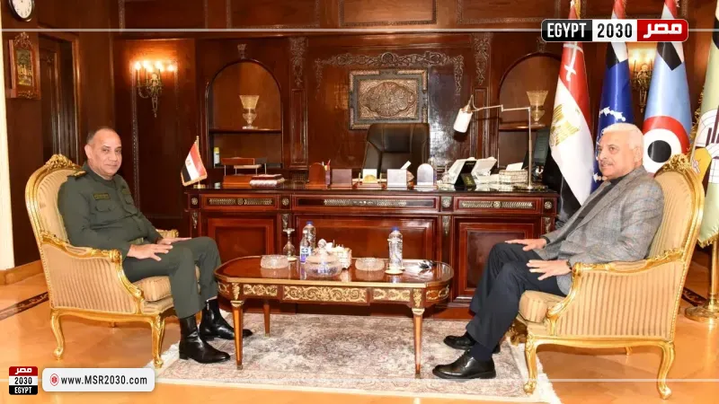 وزير الدفاع الفريق أسرف سالم زاهر ووزير الدفاع السابق الفريق أول عبد المجيد صقر