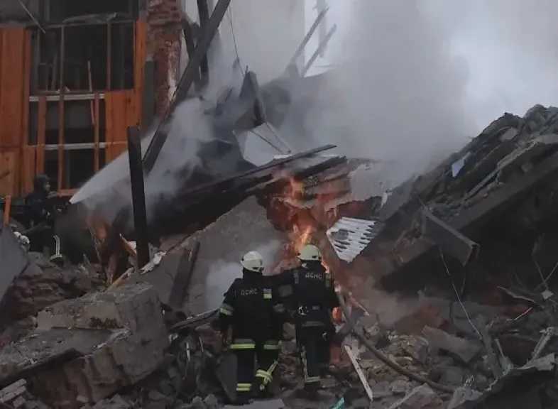 زيلينسكي: عشرات الآلاف من سكان أوديسا أصبحوا بلا تدفئة ولا مياه جراء الهجمات الروسية الواسعة