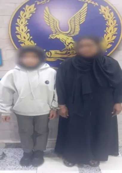 ضبط سيدة ونجلتها لاتهامهما بالتعدي على جارة وإلقاء زجاجات عليها في إمبابة