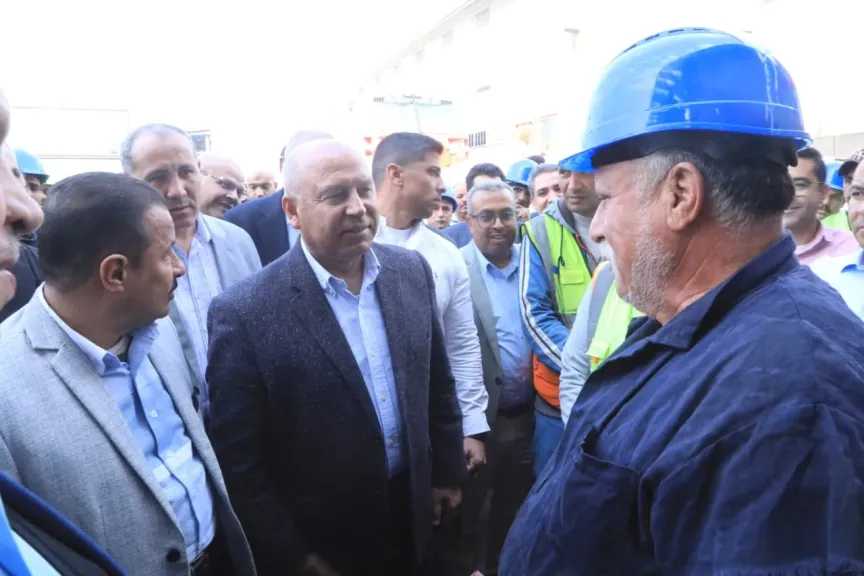 شاهد.. كامل الوزير يتفقد ورش صيانة السكة الحديد بـ أبو غاطس والفرز