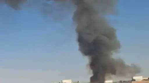 إيران.. حريق ضخم في منطقة برند جنوب طهران إيران.. حريق ضخم في منطقة برند جنوب طهران