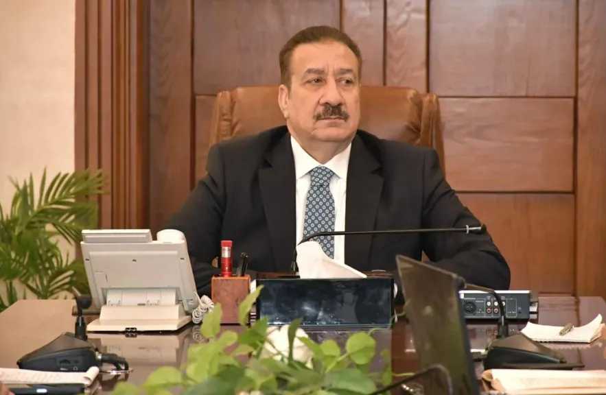 محافظ بورسعيد يستعرض الهيكل التنظيمي لإدارات “التسكين والتحول الرقمي”