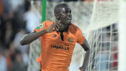 نهضة بركان يصعد أزمة انتقال مامادو كمارا إلى فيفا