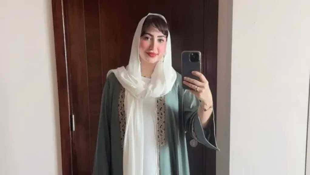 بوسي تتألق بإطلالتين رمضانية راقية على إنستجرام