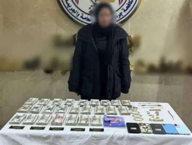 ضبط سيدة الإسكندرية بتهمة النصب على المواطنين بزعم استيراد سيارات من الخارج