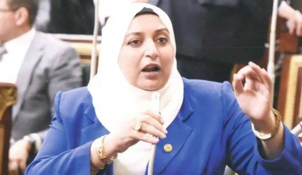 النائبة سحر عتمان تطالب بتيسير إعفاء كبار السن من تذاكر القطارات