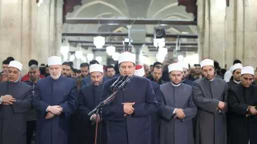 الليلة الرابعة بالأزهر.. تنوع القراءات يزين التراويح ويجذب... الليلة الرابعة بالأزهر.. تنوع القراءات يزين التراويح ويجذب آلاف المصلين