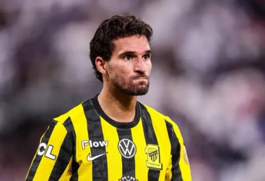 حسام عوار