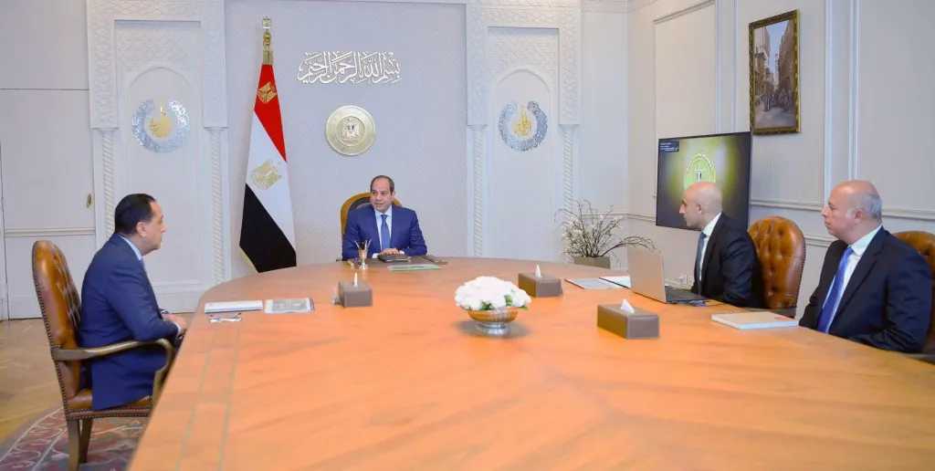 السيسي يشدد على ضرورة مواكبة أحدث ما وصلت إليه تكنولوجيا البرمجة والذكاء الاصطناعي