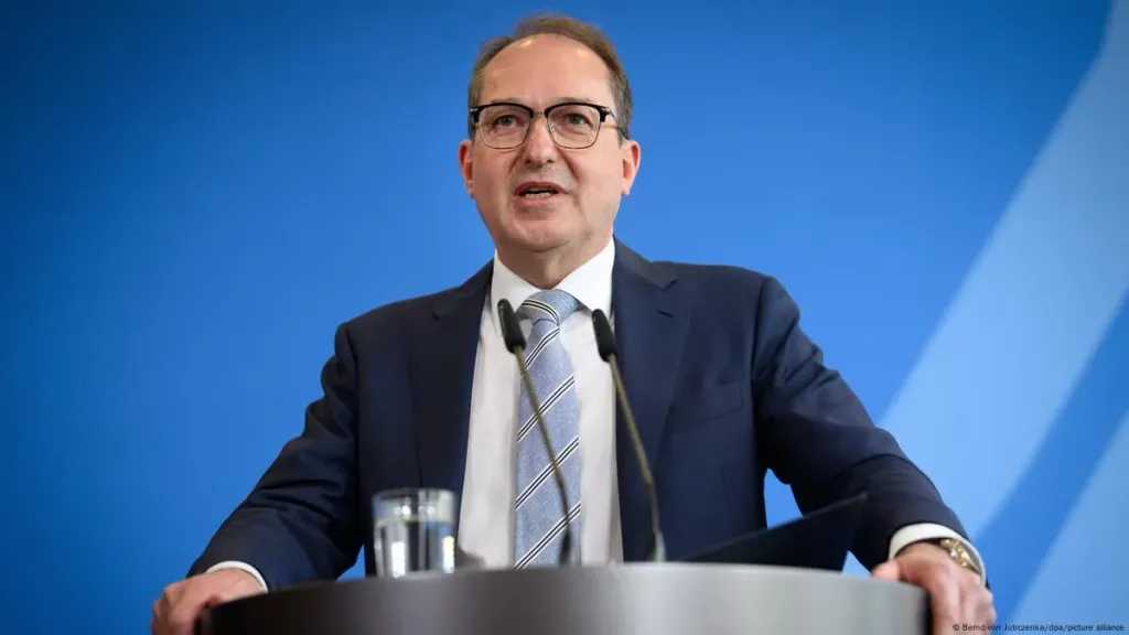 تقرير: ألمانيا تخطط لتسريع وصول طالبي اللجوء إلى سوق العمل