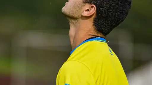 محمد هيثم يهز الشباك ويصنع هدفًا في انتصار شباب إشتوريل على فونتيناس