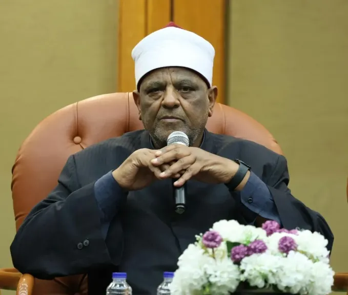 الدكتور عباس شومان 
