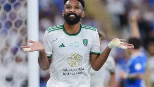 أهلي جدة يمدد عقد فراس البريكان حتى 2031... أهلي جدة يمدد عقد فراس البريكان حتى 2031 لتعزيز استقرار الفريق