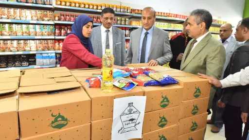 محافظ أسيوط يتابع توافر السلع وضبط الأسعار ويتفقد معرض ”أهلاً رمضان” بنزلة عبداللاه