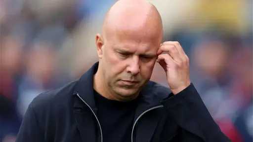 ستيف نيكول يهاجم آرني سلوت: ليفربول لم يكن مستعدًا نفسيًا أمام نوتينجهام