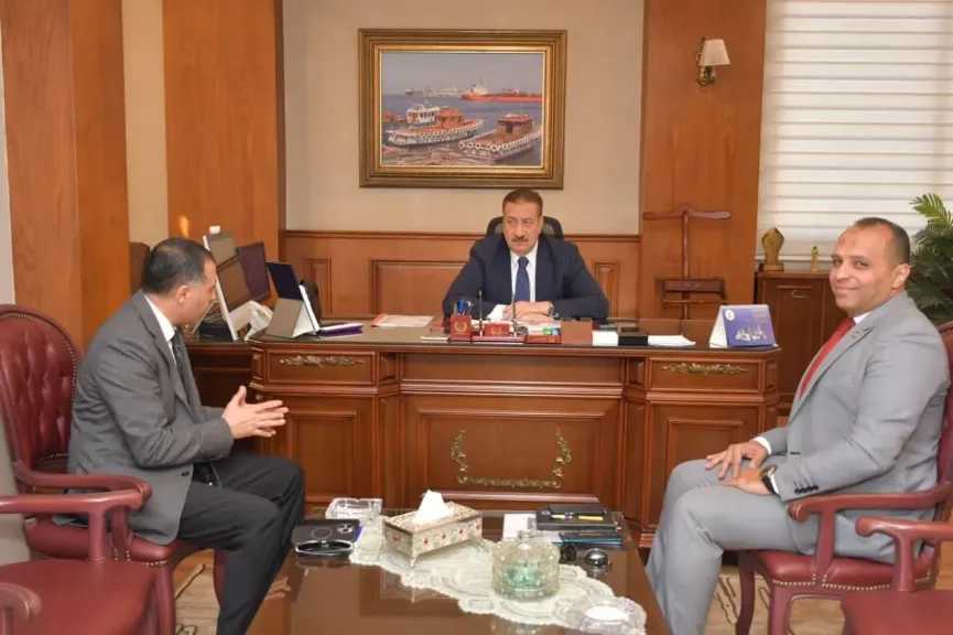 محافظ بورسعيد يستقبل رئيس الإدارة المركزية للمنطقة الحرة العامة ببورسعيد