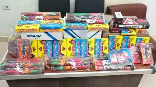 ضبط 55 ألف لعبة نارية مجهولة المصدر في سوهاج ضمن حملات تموينية مكثفة