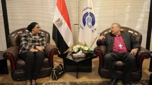 رئيس الطائفة الإنجيلية يشهد ندوة «معًا بالوعي نحميها» بمشاركة رئيسة القومي للمرأة