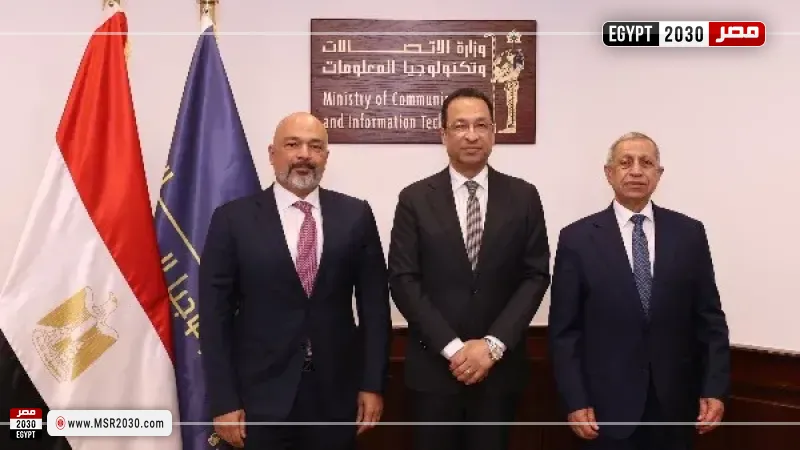 وزير الاتصالات يشهد توقيع شراكة استراتيجية بين الأكاديمية العربية للعلوم وإي آند مصر