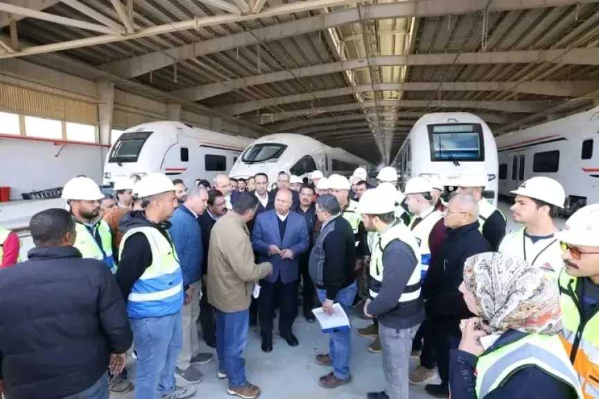 كامل الوزير يتفقد أعمال تنفيذ القطار الكهربائي السريع.. ويؤكد: المشروع له أبعاد اقتصادية وتنموية شاملة