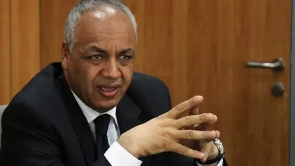 مصطفى بكري ينعى شيخ الإذاعيين فهمي عمر.. رمز الصعيد الوطني الجسور