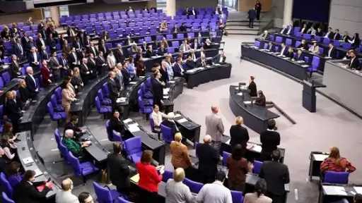 البرلمان الألماني يقر مشروع قرار يدعو إلى تعزيز... البرلمان الألماني يقر مشروع قرار يدعو إلى تعزيز دعم أوكرانيا