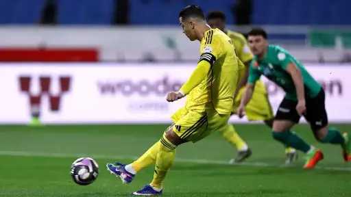 بعد هز شباك النجمة.. كم يفصل كريستيانو رونالدو... بعد هز شباك النجمة.. كم يفصل كريستيانو رونالدو عن هدفيه التاريخيين 100 و1000؟