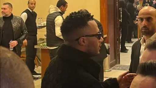 بحضور محمد رمضان ونجوم الفن.. عزاء شقيق الفنانة زينة بمسجد المشير طنطاوي في التجمع الخامس