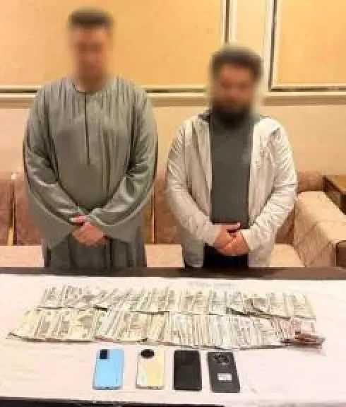 ضبط شخصين بأسيوط لتوظيف الأموال في المراهنات والعملات المشفرة