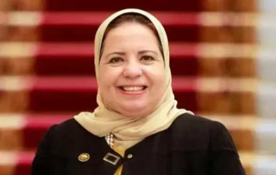  الدكتورة أمل عصفور