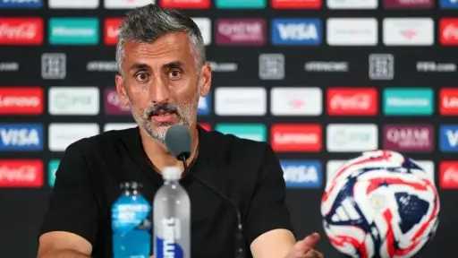 الإعلامي أحمد أسامة يكشف سبب رفض ريبيرو استلام الشرط الجزائي