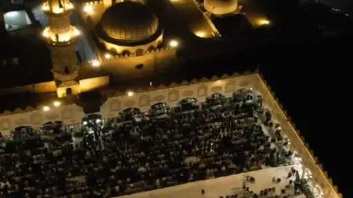 برواية حفص وابن وردان وابن ذكوان وشعبة.. آلاف المصلين يحيون الليلة التاسعة من رمضان بالجامع الأزهر