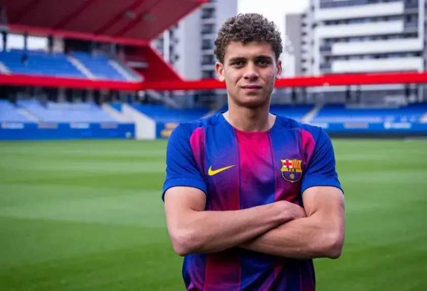 انفراجة في أزمة حمزة عبد الكريم مع برشلونة قبل ظهوره الأول