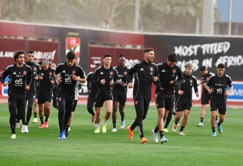 معسكر مغلق للأهلي قبل صدام زد في الدوري المصري