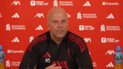 محمد صلاح يواجه فترة هدوء في تسجيل الأهداف؟.. سلوت يرد