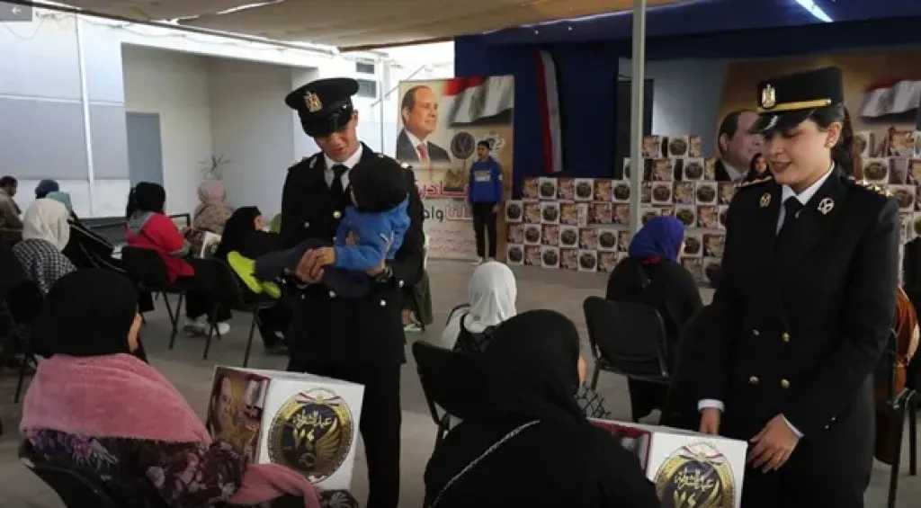 الداخلية تطلق قوافل إنسانية لتوزيع عبوات غذائية بالمجان بمناسبة شهر رمضان