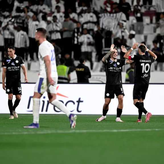 الهلال يقسو على الشباب في موقعة الدوري السعودي