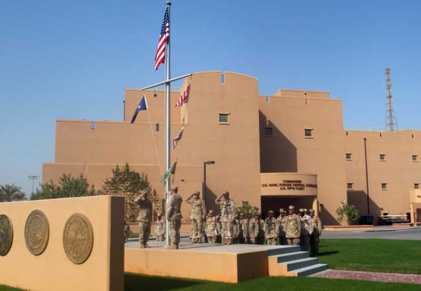 إعلام بحريني: قصف إيراني يستهدف القاعدة البحرية الأمريكية في منطقة الجفير