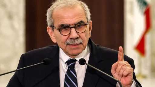 رئيس الحكومة اللبنانية يحذر من مغامرات تهدد أمن لبنان في ظل التصعيد ضد إيران