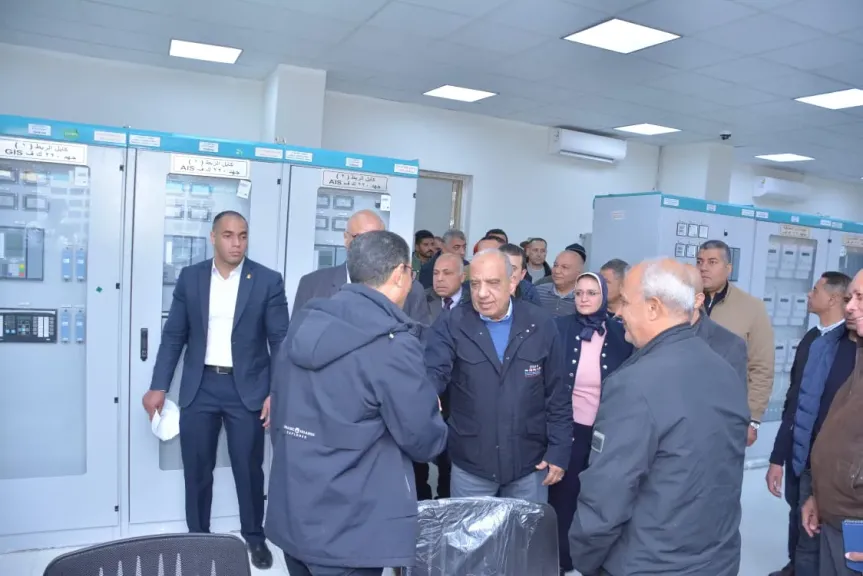 وزير الكهرباء جانب من الجولة