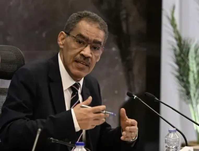 وزارة الدولة للإعلام تطالب بالالتزام بالبيانات الرسمية بشأن الموقف المصري من تطورات التصعيد العسكري في المنطقة