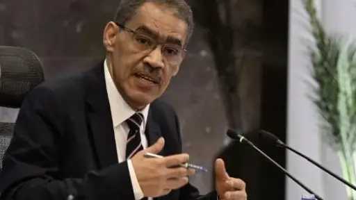 وزارة الدولة للإعلام تطالب بالالتزام بالبيانات الرسمية بشأن الموقف المصري من تطورات التصعيد العسكري في المنطقة